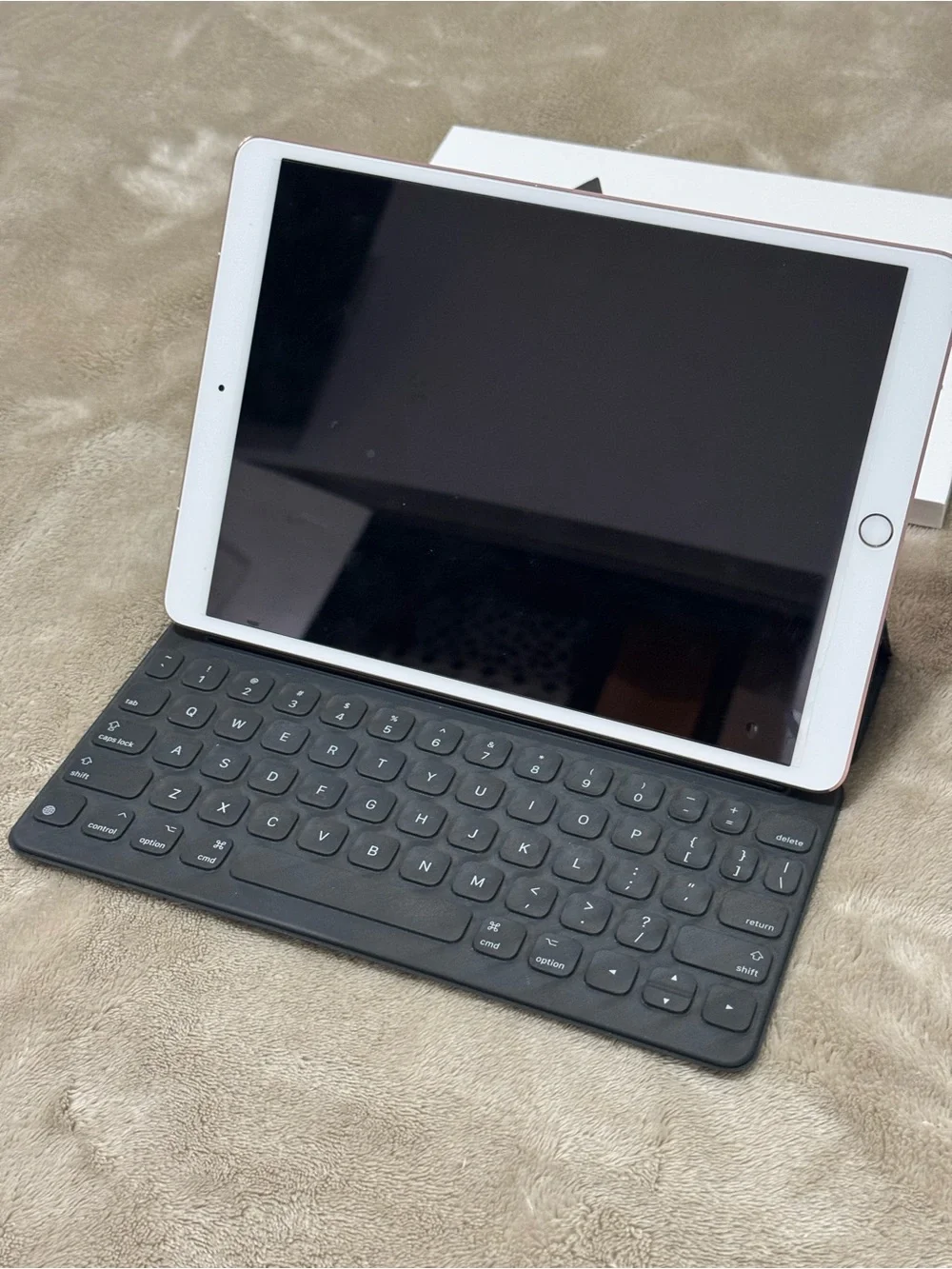 Apple smart keyboard